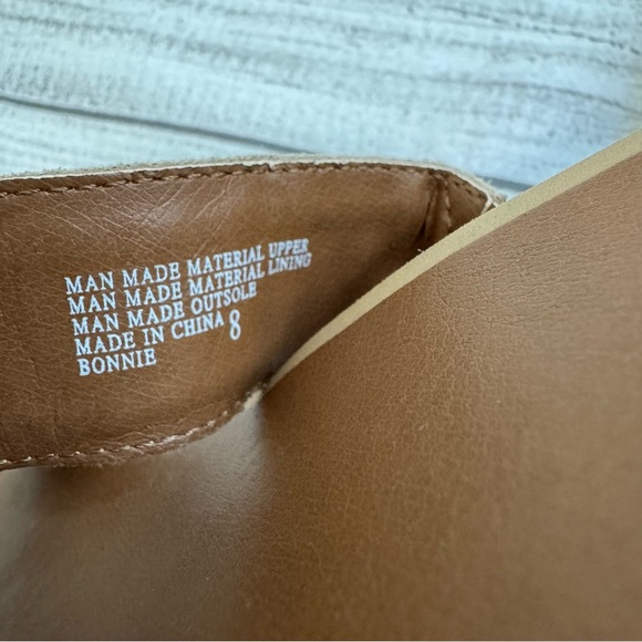 Yellowbox Bonnie Jeweled Platform Sandals - Picture 7 of 7